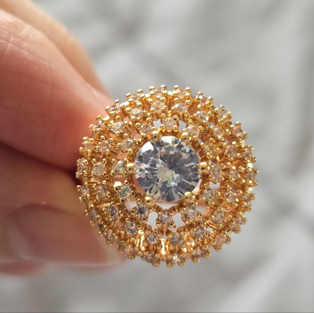 Elegant Gold-Tone Crystal Ring